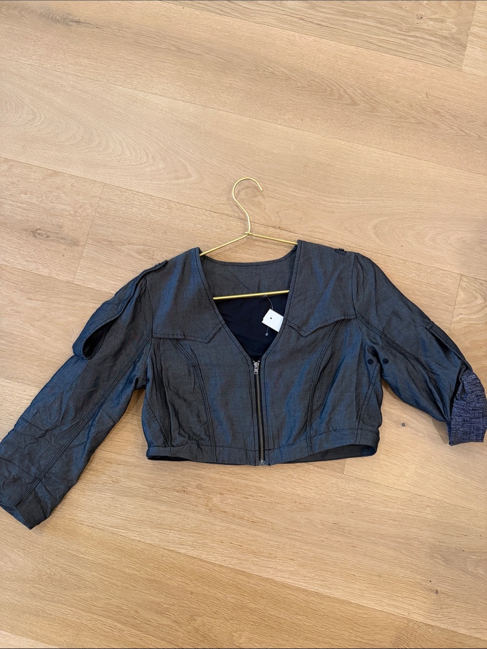 lululemon athletica women’s xs/ small Black/ charcoal grey Cropped Zip jacket